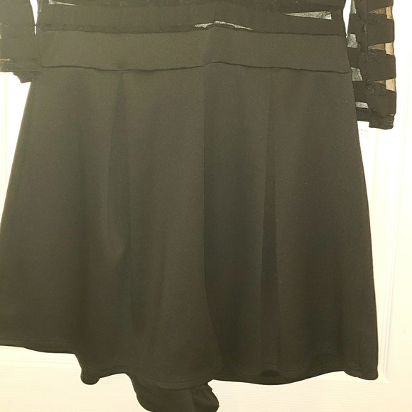 Jumpsuit - Picture 2 of 7